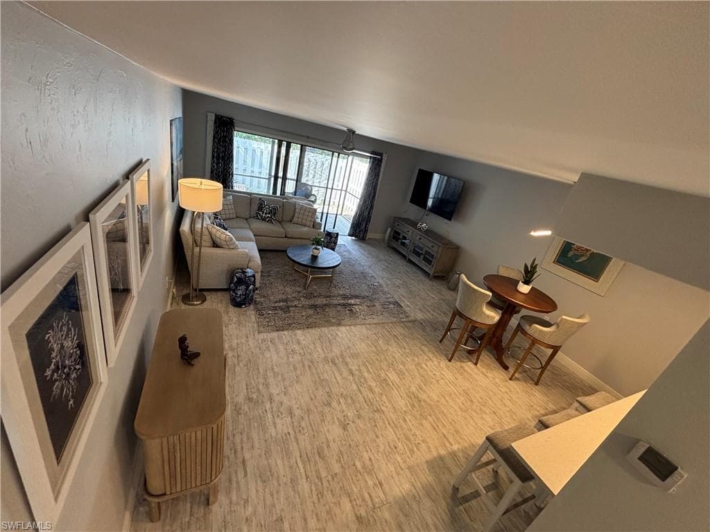 800 Meadowland DR # 4, NAPLES FL 34108-2