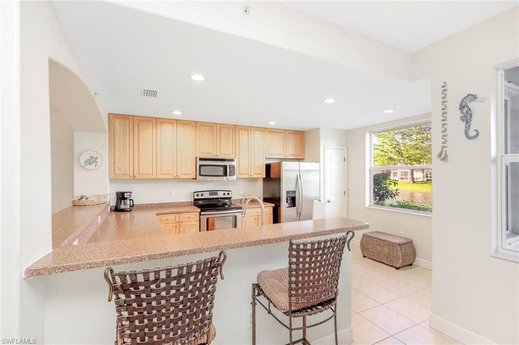 1128 Manor Lake DR # G103, NAPLES FL 34110-4