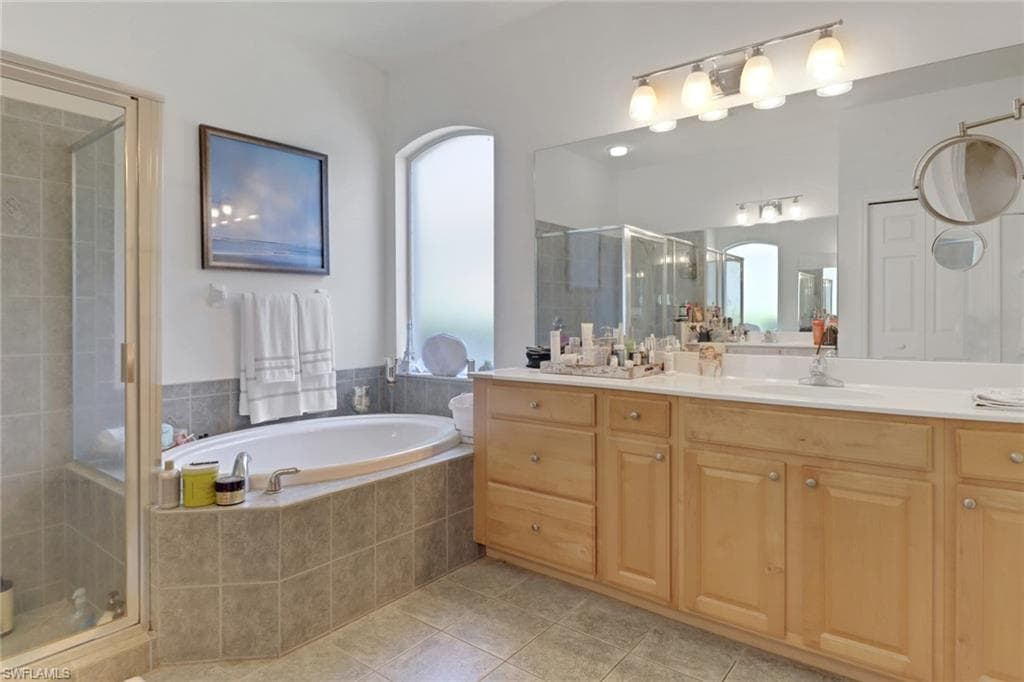 7384 Sika Deer WAY, FORT MYERS FL 33966-22