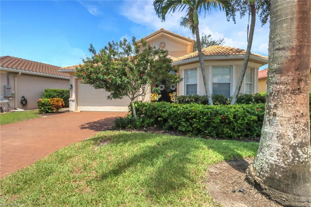 7384 Sika Deer WAY, FORT MYERS FL 33966-1