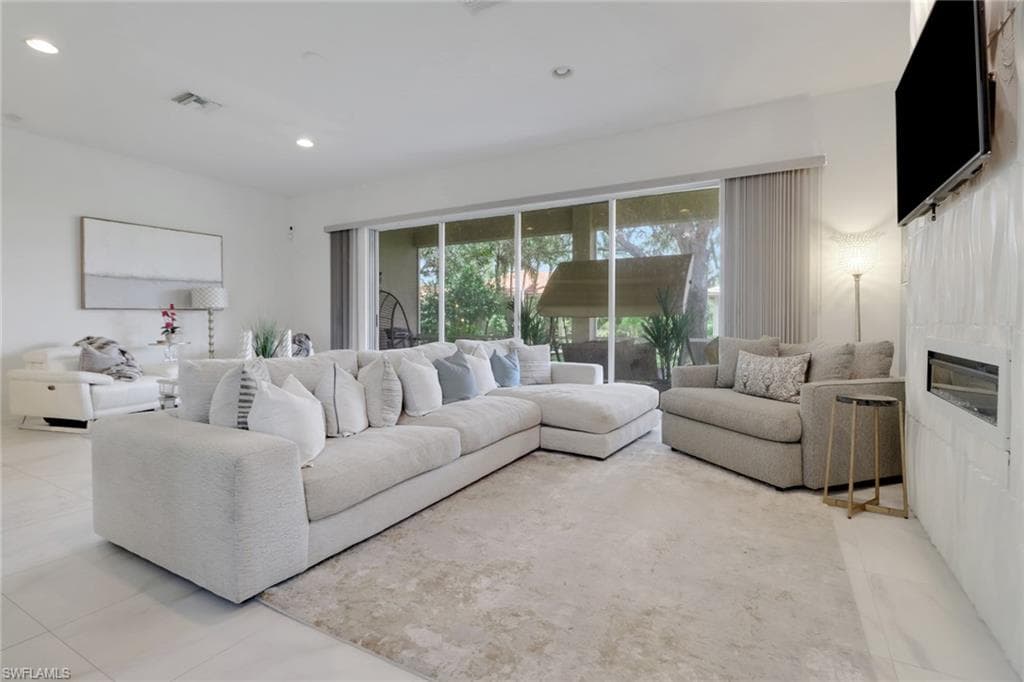 7384 Sika Deer WAY, FORT MYERS FL 33966-6
