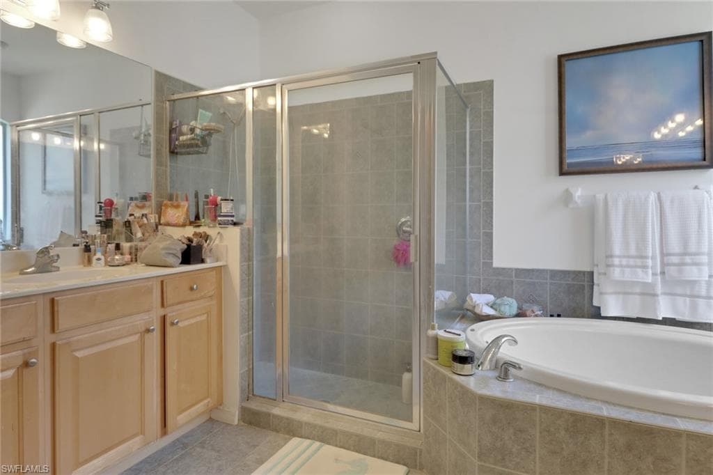 7384 Sika Deer WAY, FORT MYERS FL 33966-23