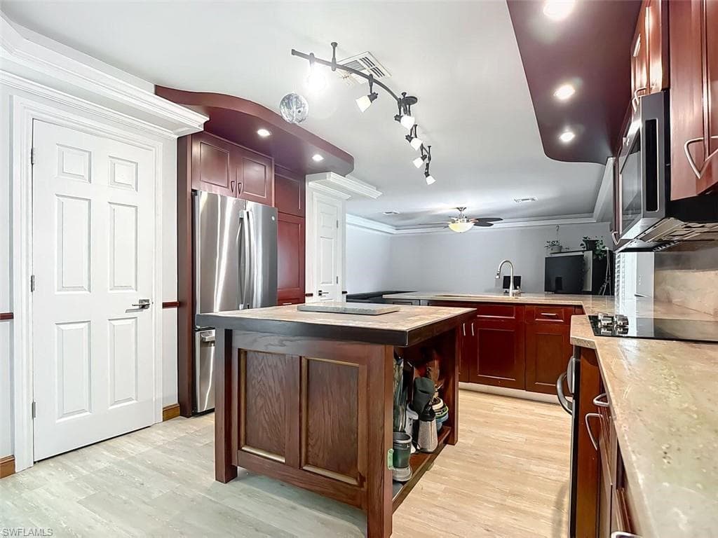 14991 Savannah DR, NAPLES FL 34119-20