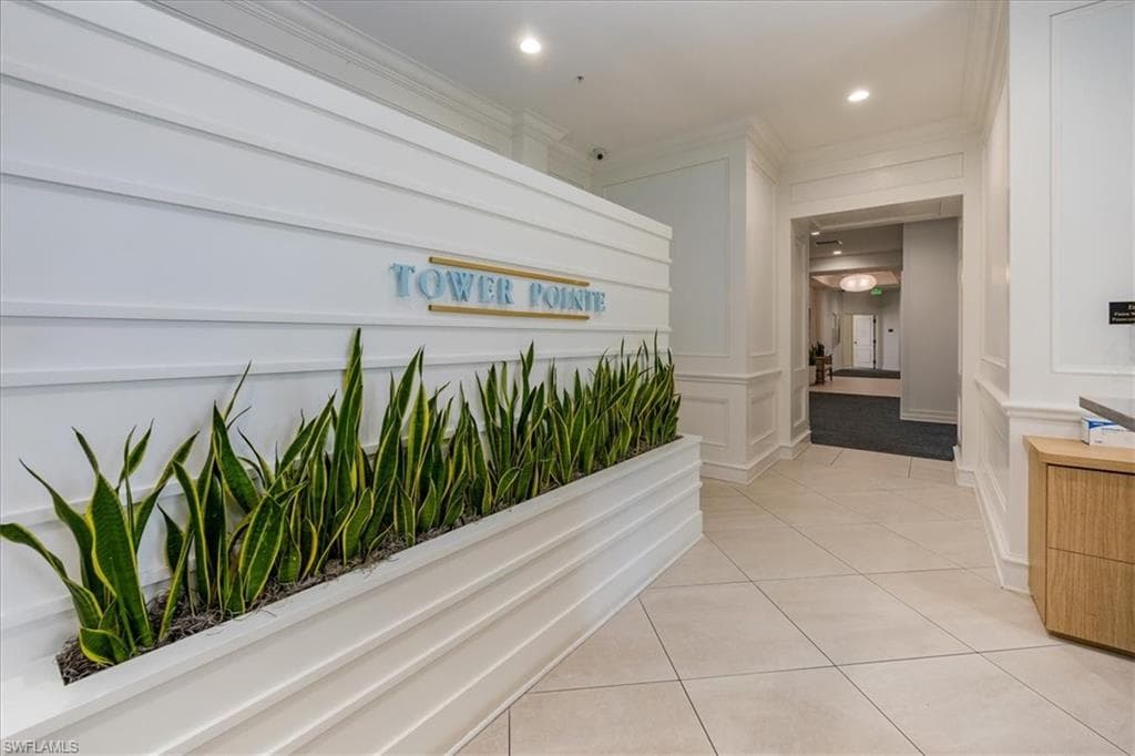 900 Arbor Lake DR # 307, NAPLES FL 34110-21