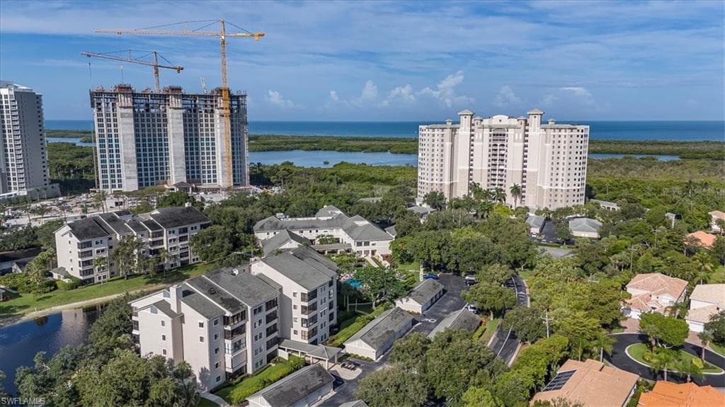 900 Arbor Lake DR # 307, NAPLES FL 34110-29