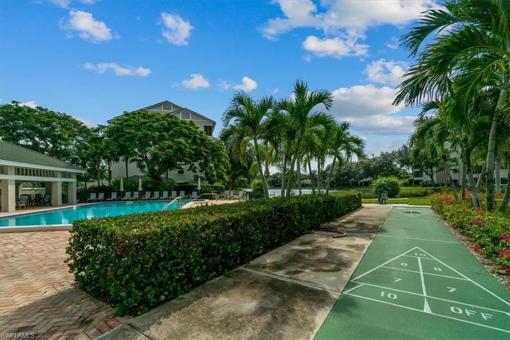 900 Arbor Lake DR # 307, NAPLES FL 34110-24