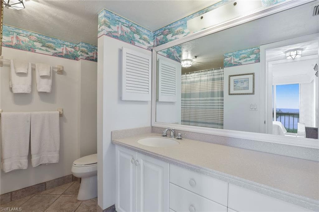 5501 Heron Point DR # 702, NAPLES FL 34108-16