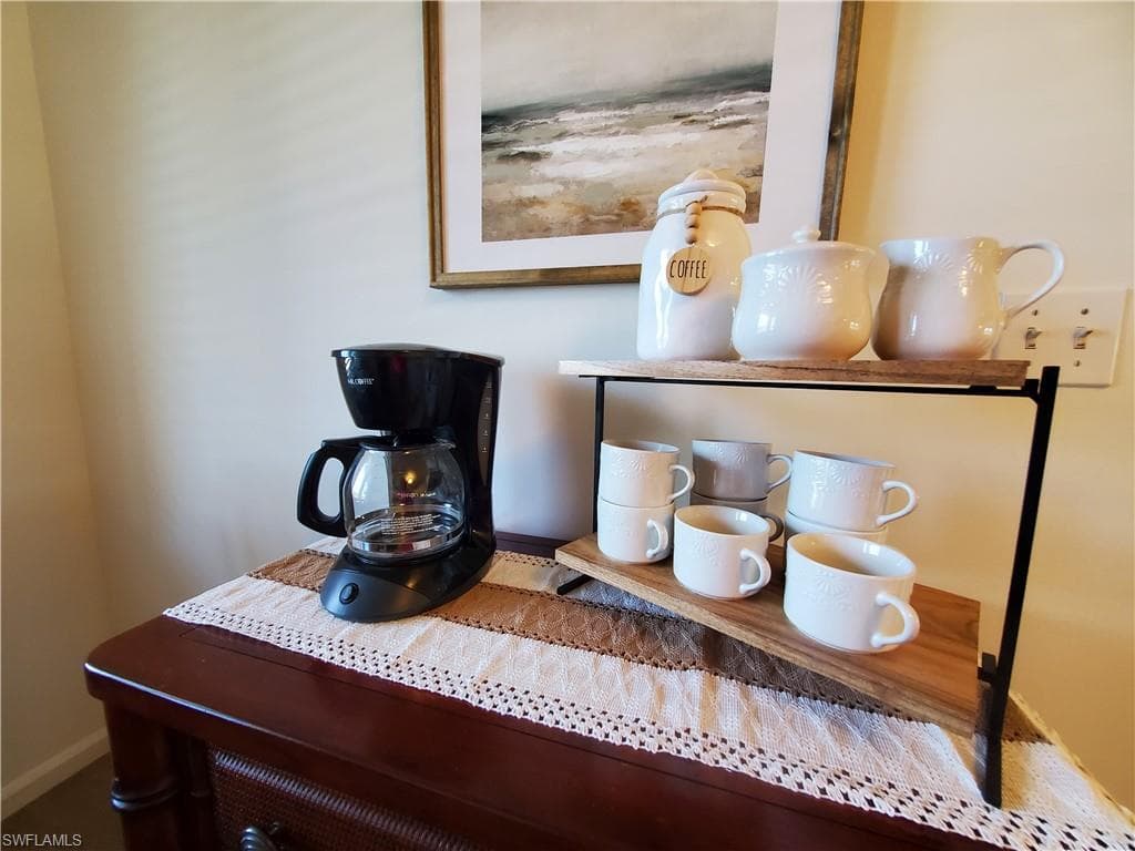 1051 Eastham WAY # 204, NAPLES FL 34104-22