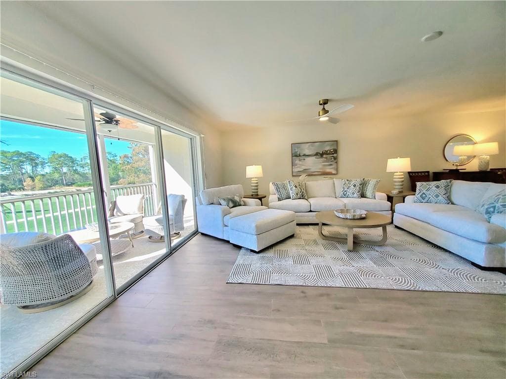 1051 Eastham WAY # 204, NAPLES FL 34104-1