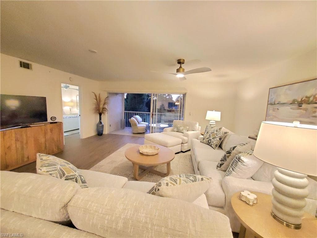 1051 Eastham WAY # 204, NAPLES FL 34104-6