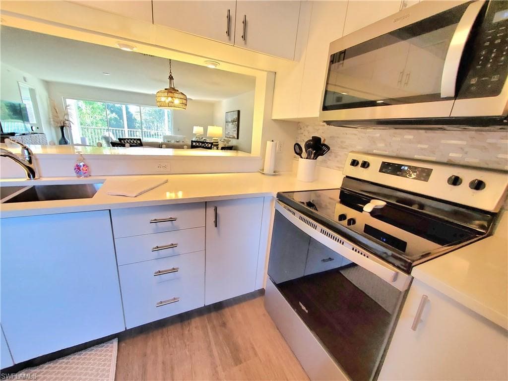 1051 Eastham WAY # 204, NAPLES FL 34104-19