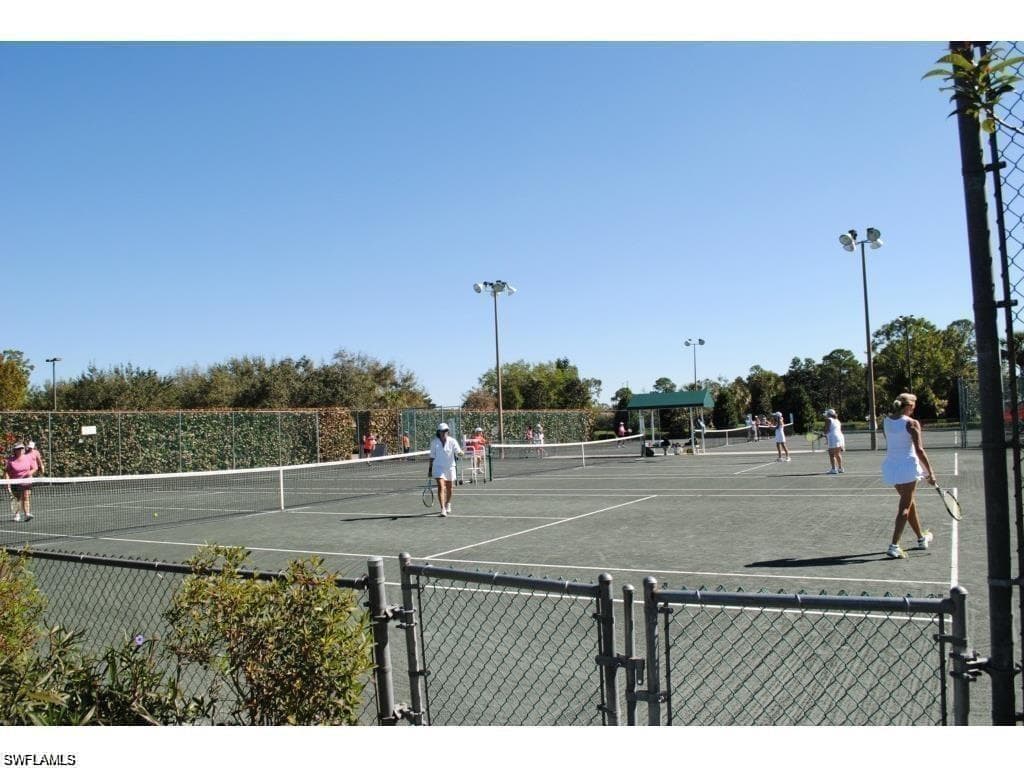 1051 Eastham WAY # 204, NAPLES FL 34104-38