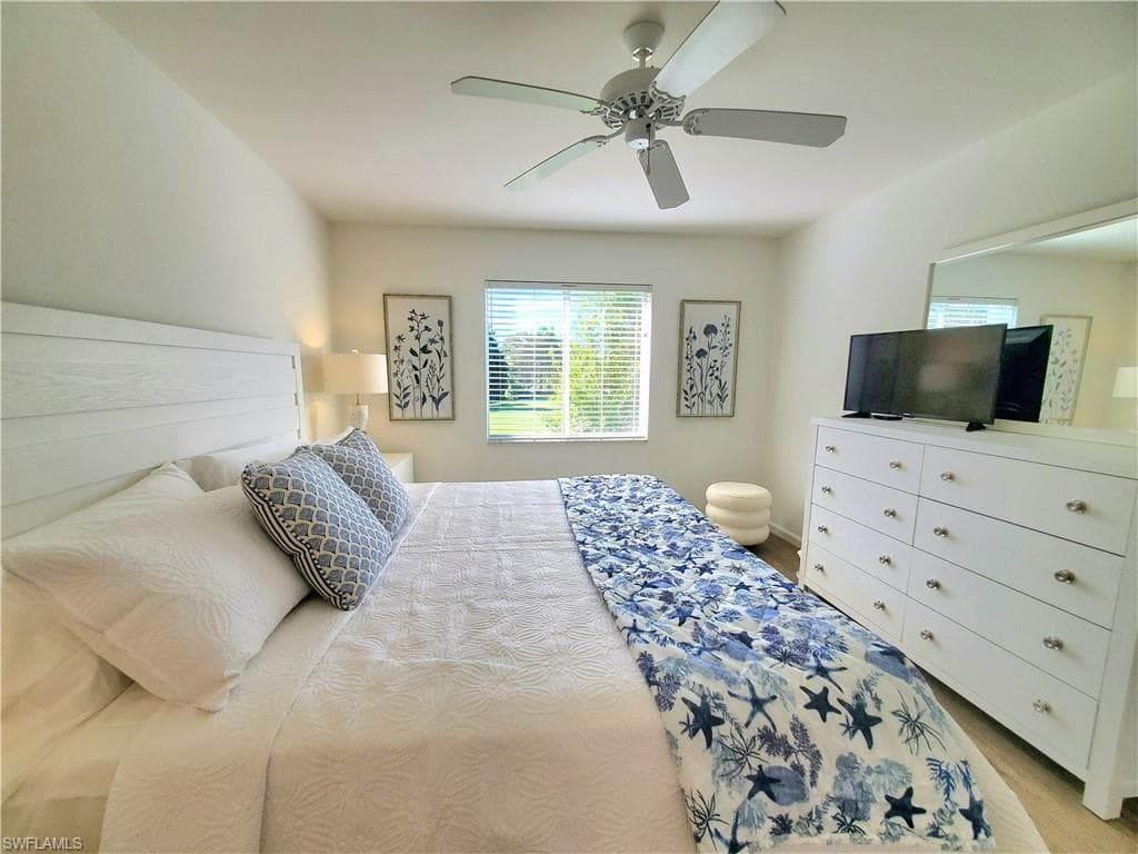 1051 Eastham WAY # 204, NAPLES FL 34104-7