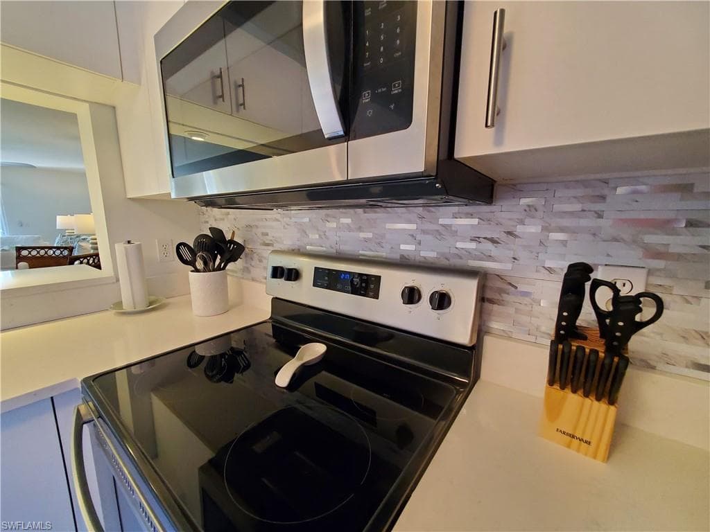 1051 Eastham WAY # 204, NAPLES FL 34104-20