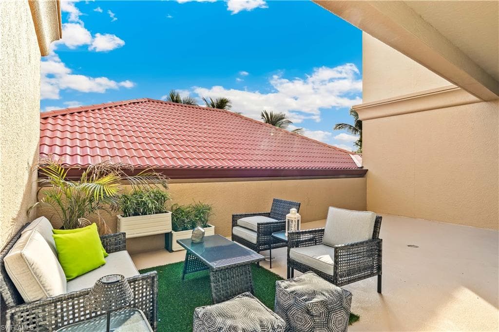 15160 Harbour Isle DR # 202, FORT MYERS FL 33908-22