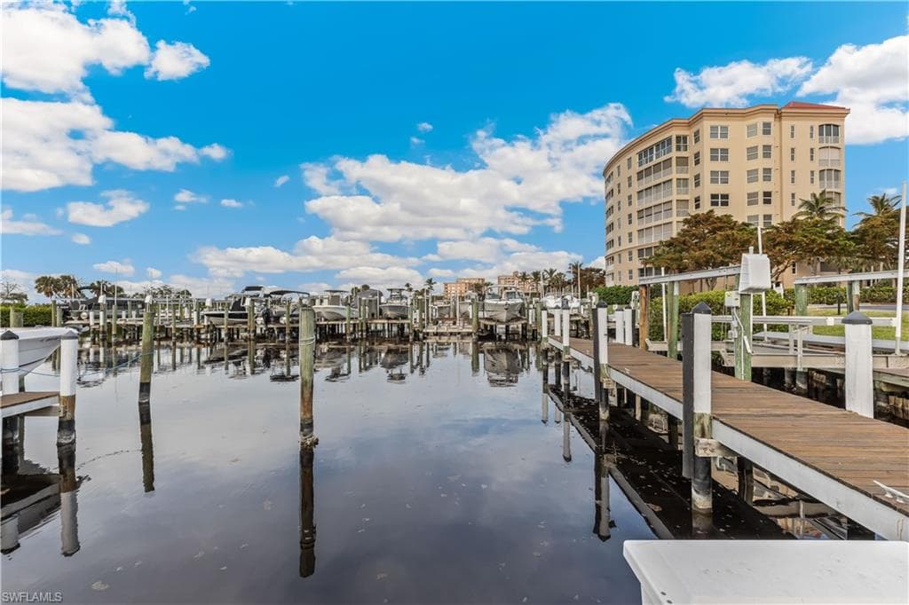 15160 Harbour Isle DR # 202, FORT MYERS FL 33908-28