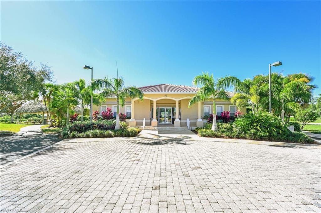 1087 Port Orange WAY, NAPLES FL 34120-37