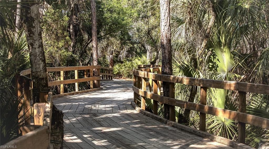 2130 Aberdeen LN # 102, NAPLES FL 34109-21