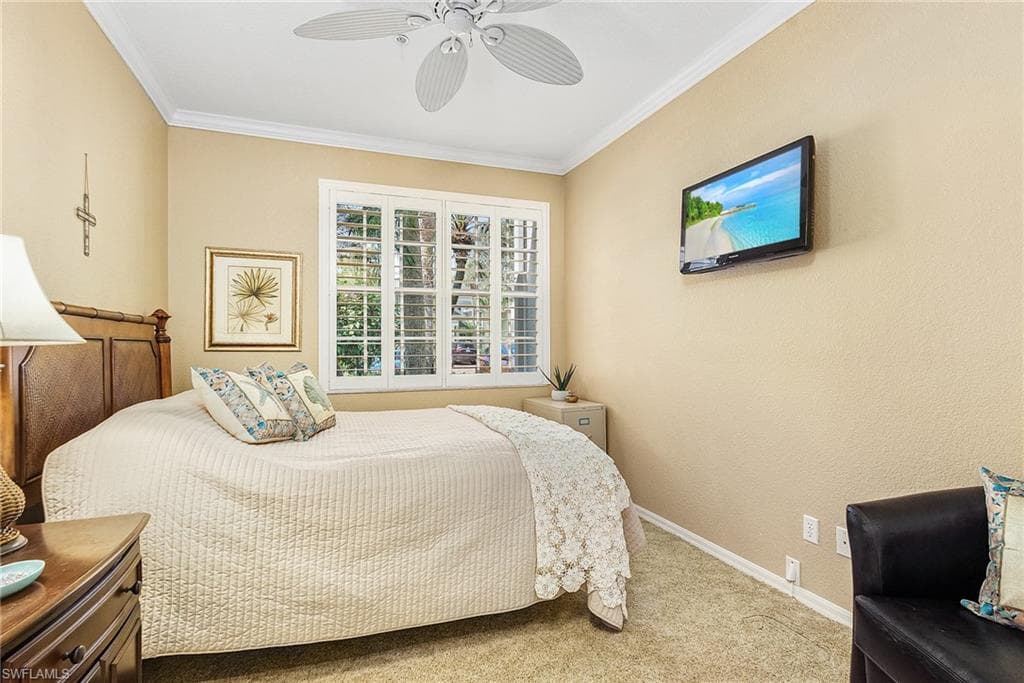 2130 Aberdeen LN # 102, NAPLES FL 34109-14