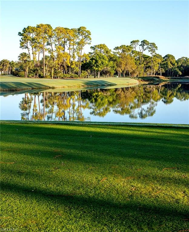 2130 Aberdeen LN # 102, NAPLES FL 34109-20