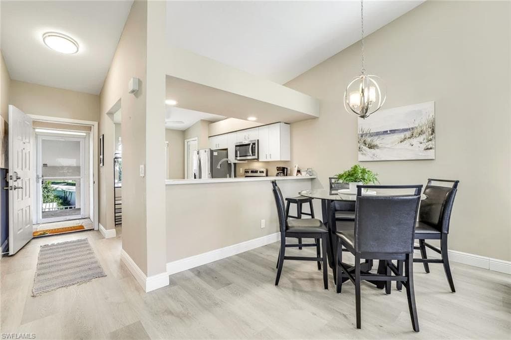 7360 Glenmoor LN # 4301, NAPLES FL 34104-2