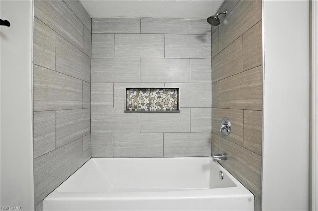 16001 Dublin CIR # 103, FORT MYERS FL 33908-17