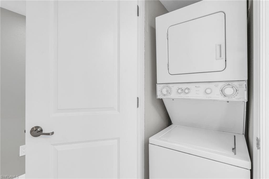 1401 Middle Gulf DR # 302L, SANIBEL FL 33957-30