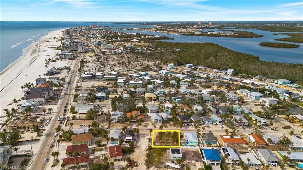 136 Madison CT, FORT MYERS BEACH FL 33931-20