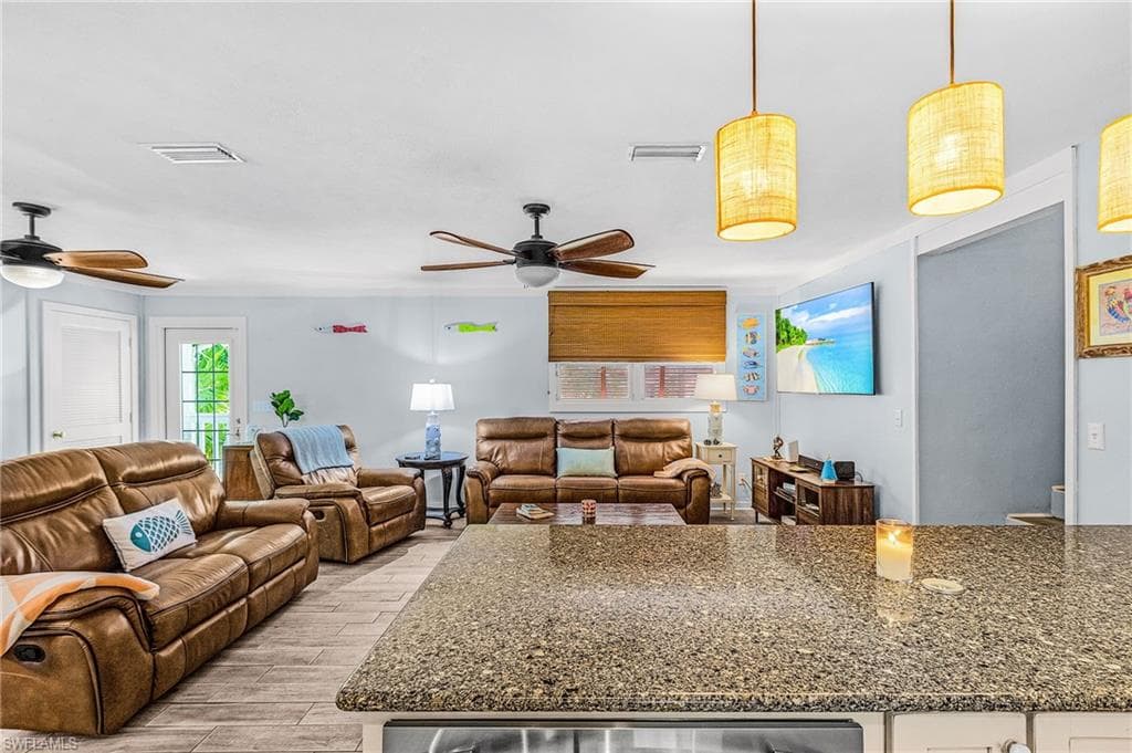7680 Myrsine CIR, BOKEELIA FL 33922-11
