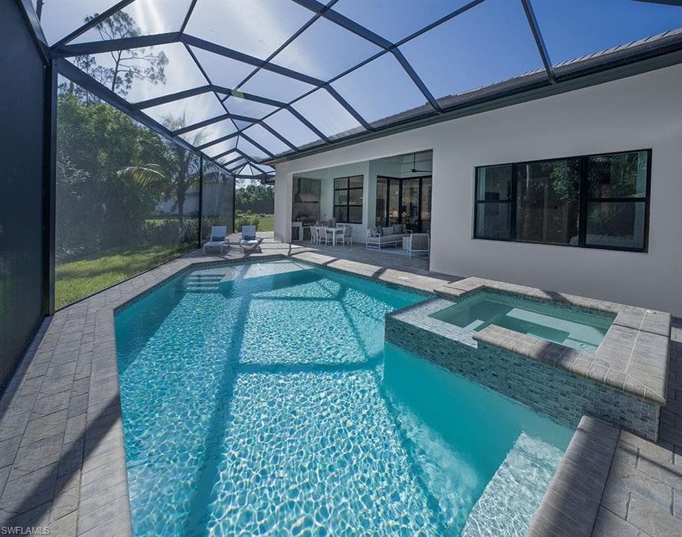 2950 Coco Lakes WAY, NAPLES FL 34105-29