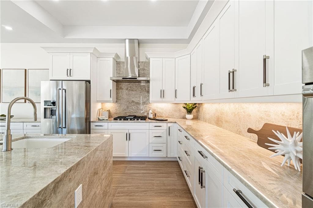 5203 Starfish AVE, NAPLES FL 34103-27