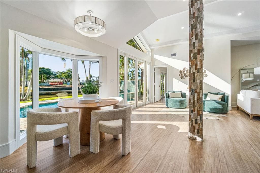 5203 Starfish AVE, NAPLES FL 34103-19