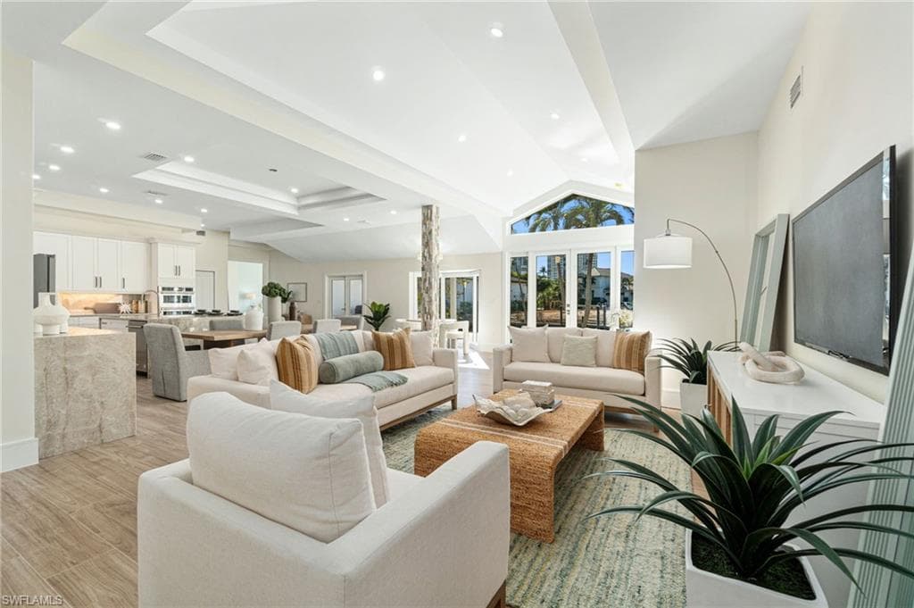 5203 Starfish AVE, NAPLES FL 34103-9