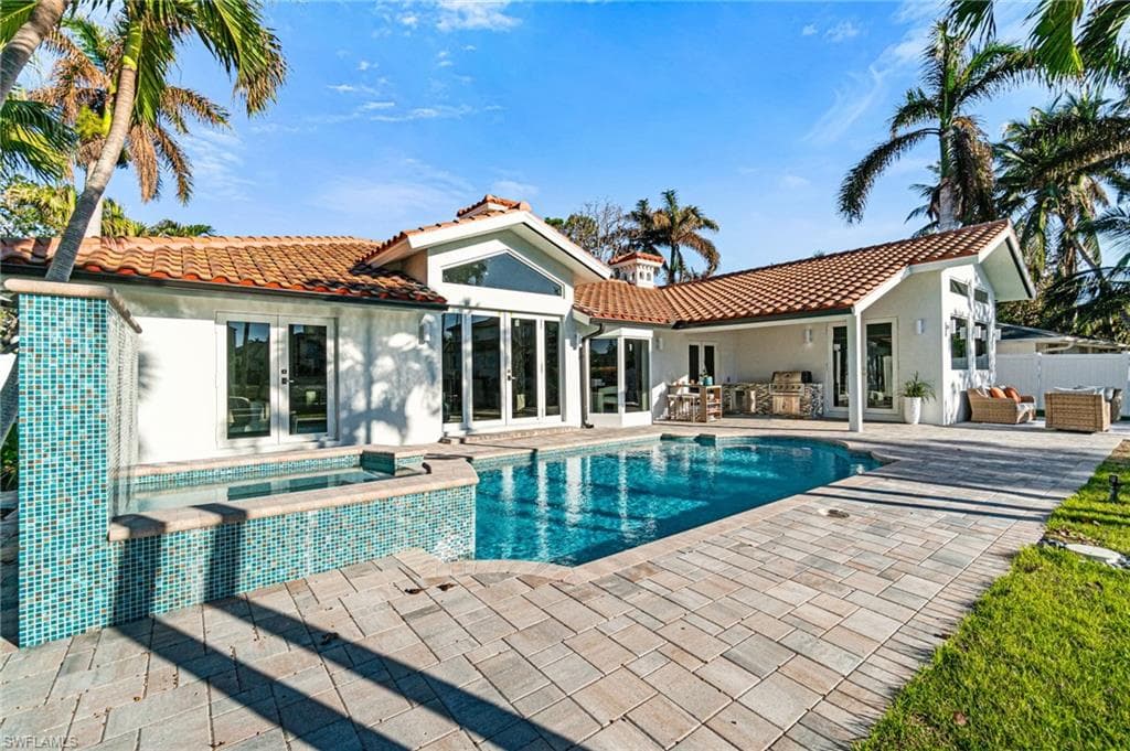 5203 Starfish AVE, NAPLES FL 34103-44