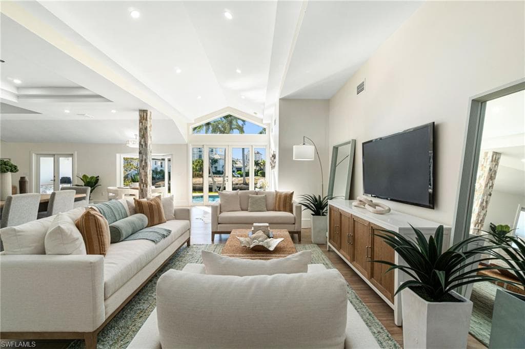 5203 Starfish AVE, NAPLES FL 34103-10