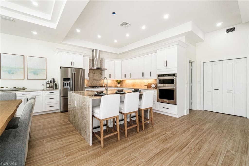 5203 Starfish AVE, NAPLES FL 34103-24