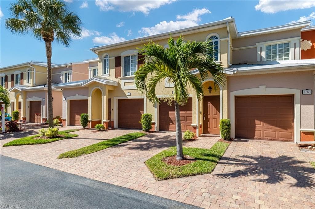 20140 Estero Gardens CIR # 206, ESTERO FL 33928-1