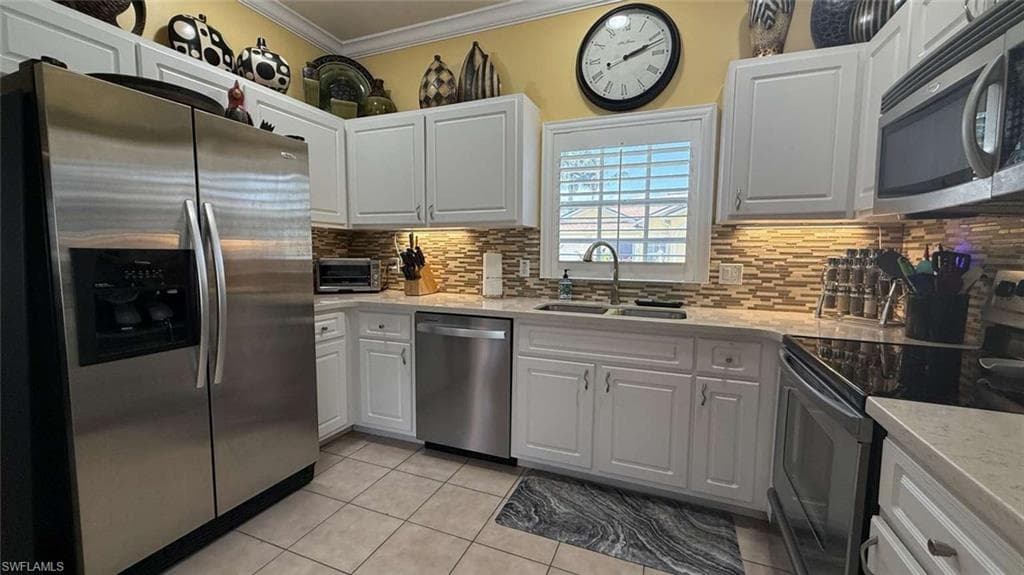 10721 Parrot Cove CIR, ESTERO FL 33928-2