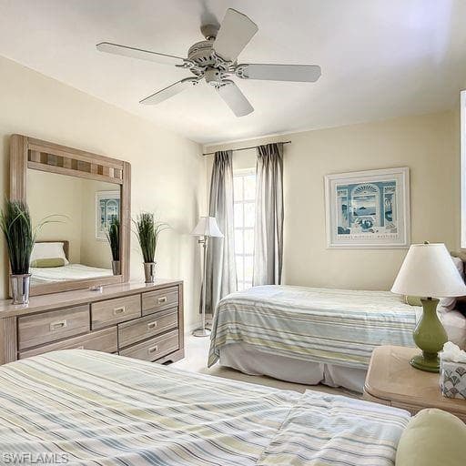 650 S Golf DR, NAPLES FL 34102-41