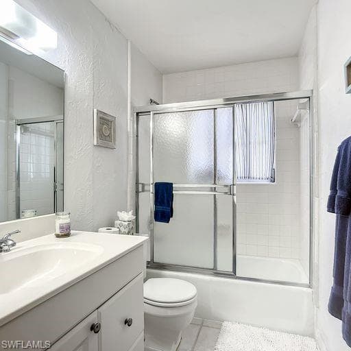 650 S Golf DR, NAPLES FL 34102-37