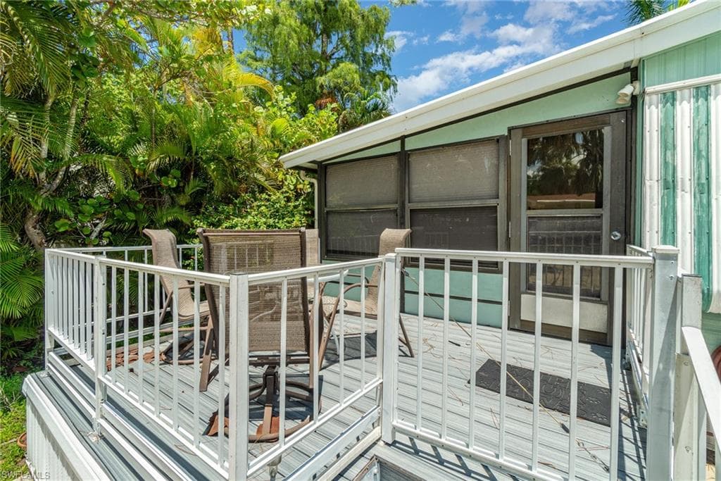 10839 Barred Owl CIR, ESTERO FL 33928-1