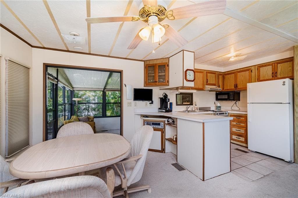 10839 Barred Owl CIR, ESTERO FL 33928-16