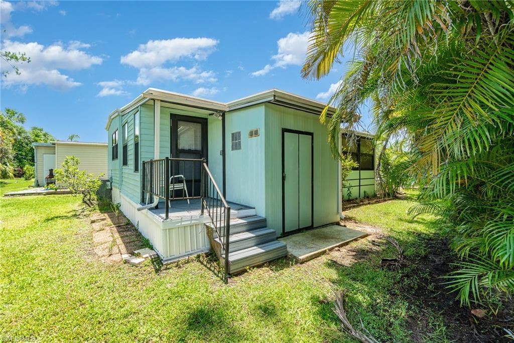 10839 Barred Owl CIR, ESTERO FL 33928-27