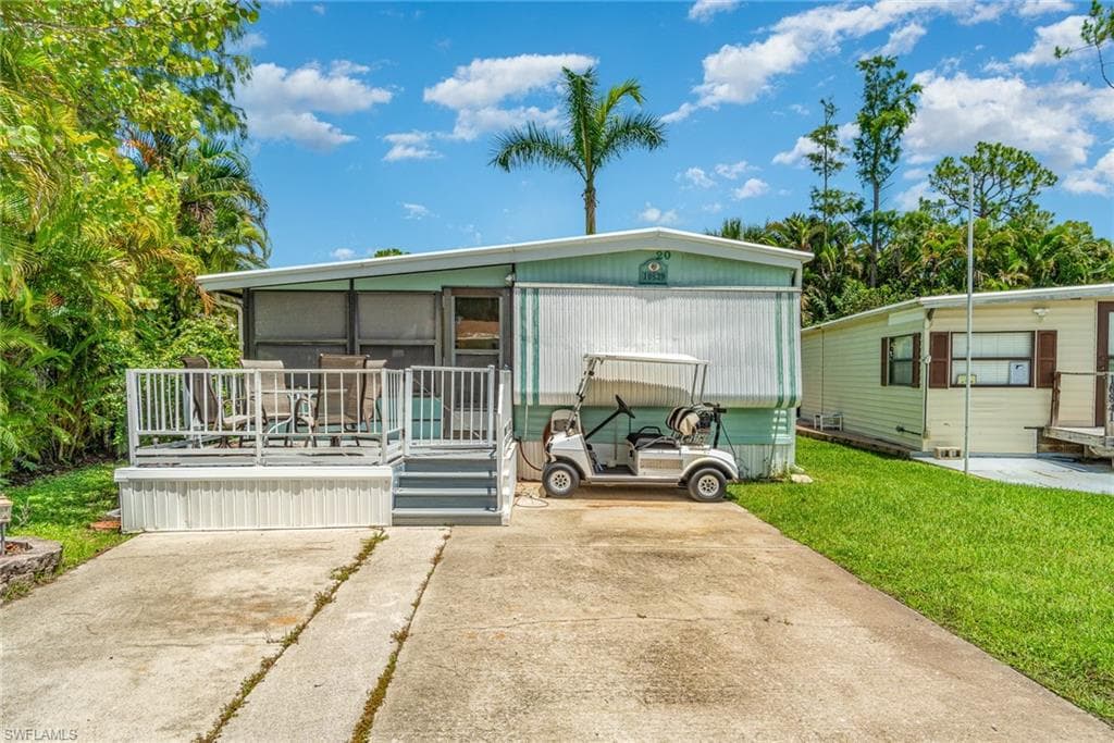 10839 Barred Owl CIR, ESTERO FL 33928-7