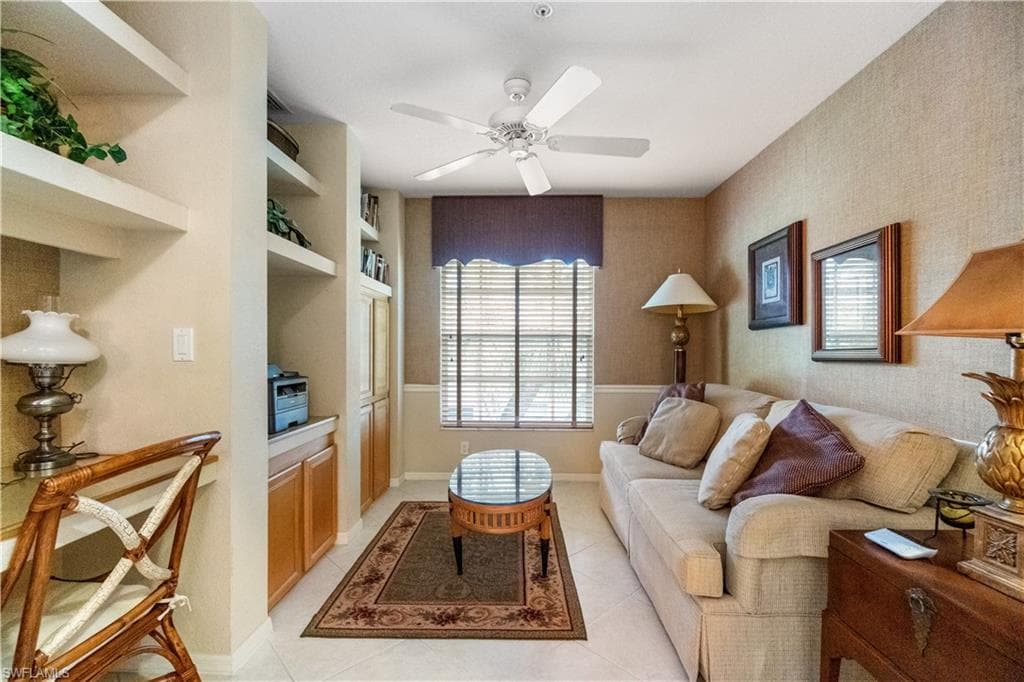 1980 Willow Bend CIR # 204, NAPLES FL 34109-8