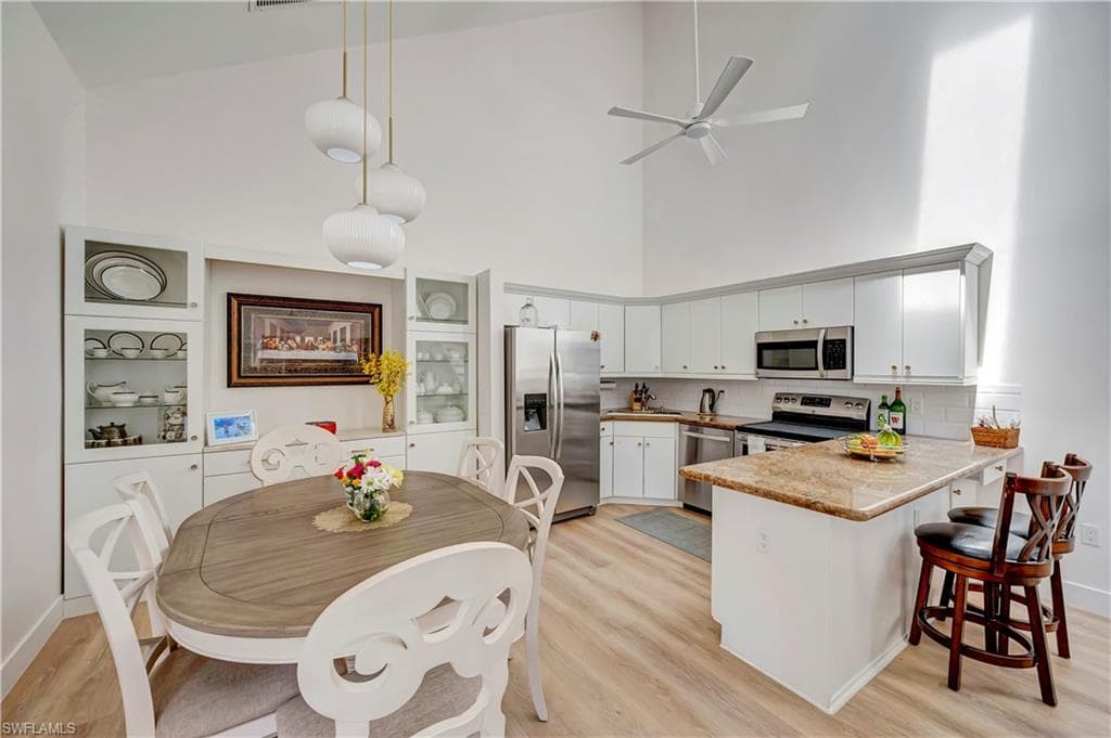 4211 Covey CIR # 22C, NAPLES FL 34109-9