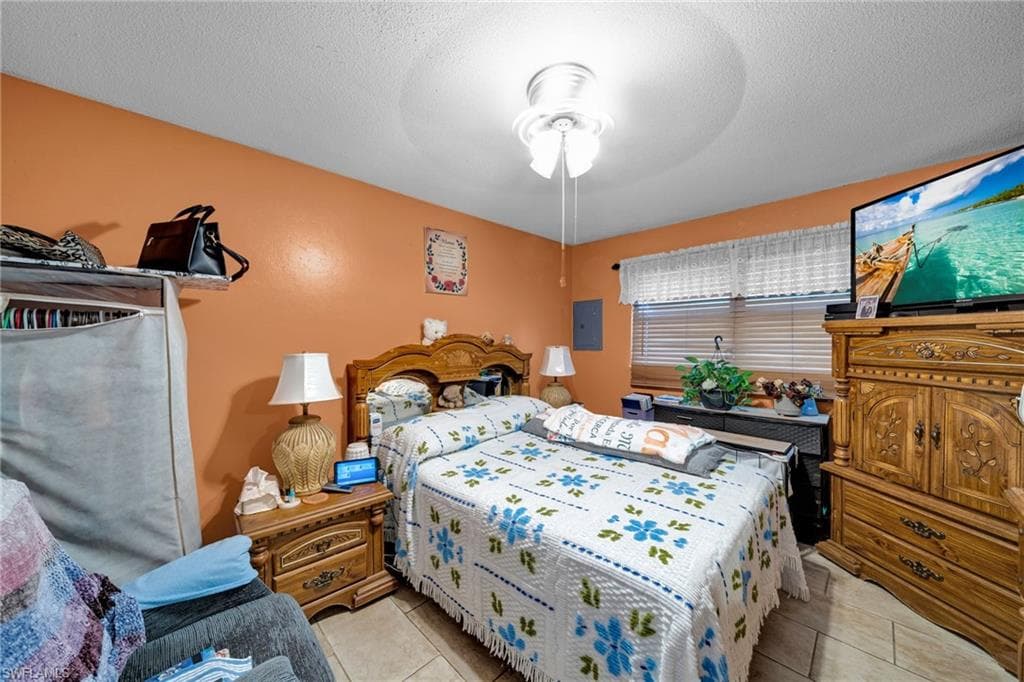 63 Tangelo CT, LEHIGH ACRES FL 33936-11