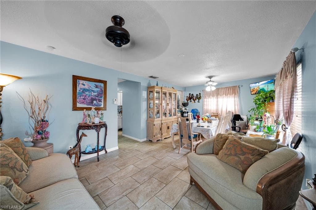 63 Tangelo CT, LEHIGH ACRES FL 33936-3