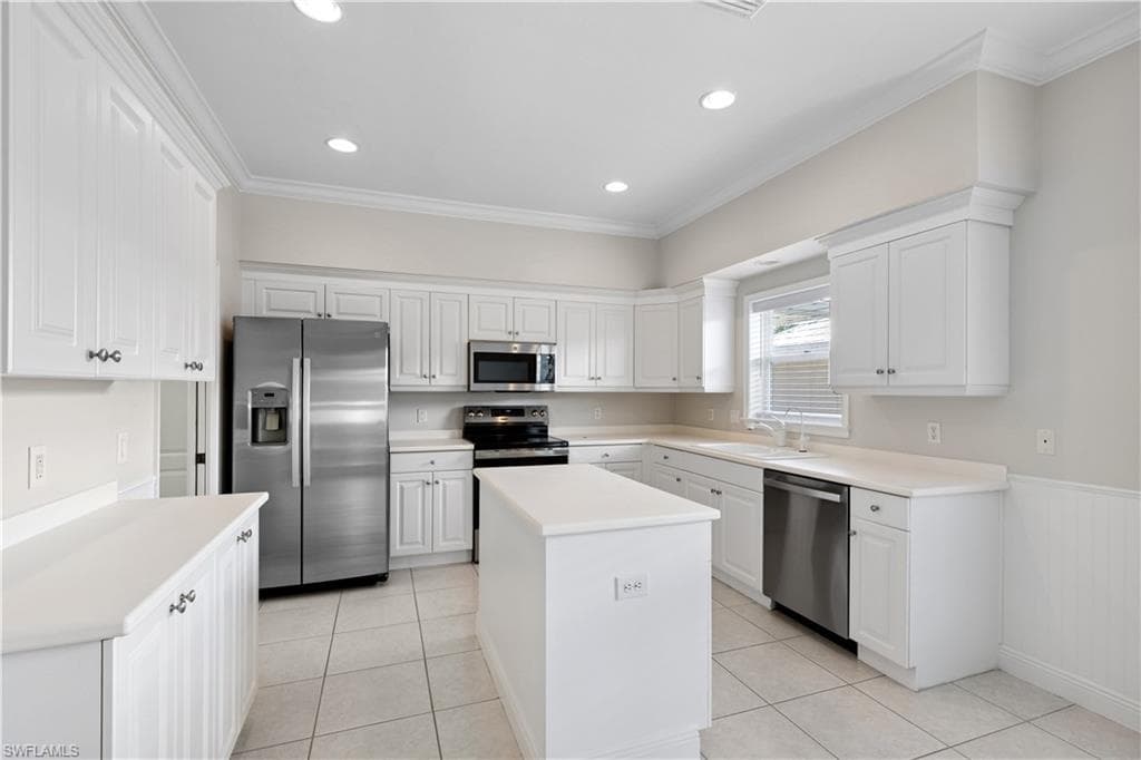 12573 Coconut Creek CT, FORT MYERS FL 33908-32