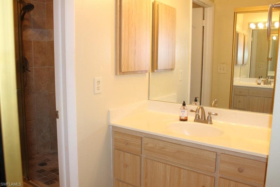 5441 Peppertree DR # 6, FORT MYERS FL 33908-25